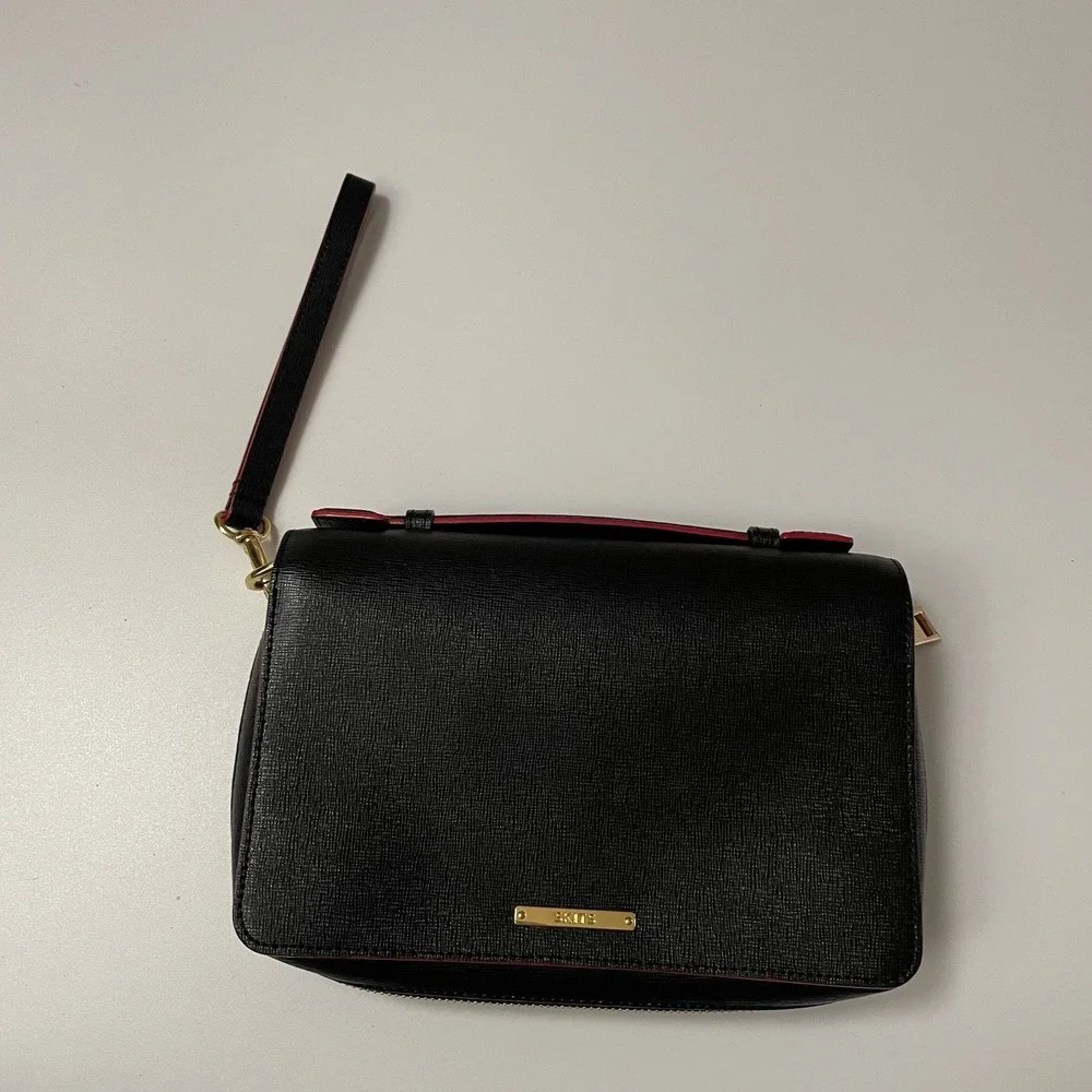 SKITS Providence Clever Saffiano Leather Bag Black Crossbody Tech Bag READ B25